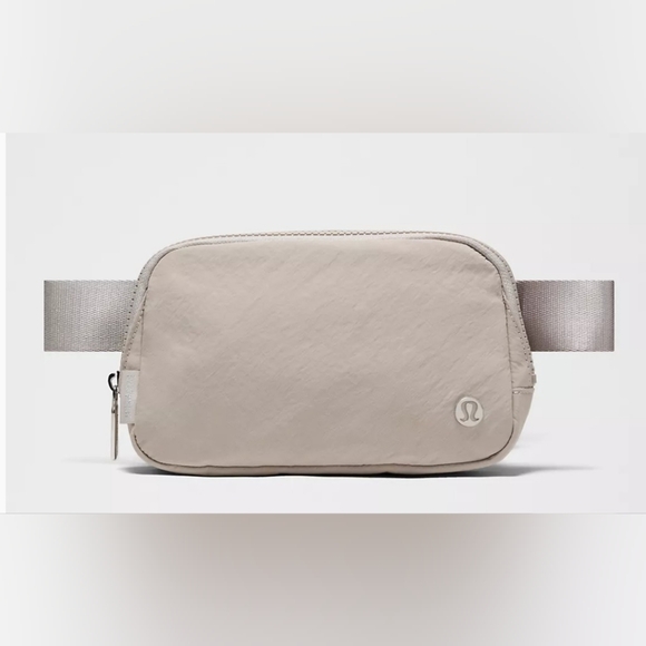 lululemon athletica Handbags - lululemon athletica Cream Travel Bag